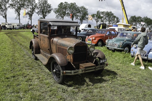 Vintage Ford in ruwe staat